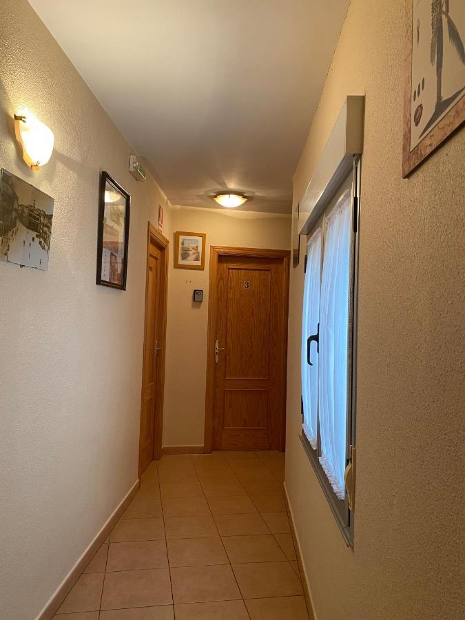 Hostal Jose Mari ซิวดัด-โรดรีโก ภายนอก รูปภาพ