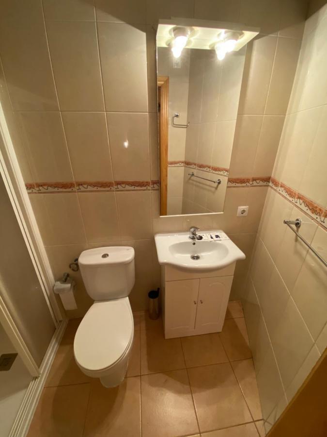 Hostal Jose Mari ซิวดัด-โรดรีโก ภายนอก รูปภาพ